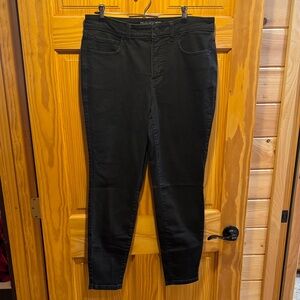 Maurices Women's Black Skinny Jeans